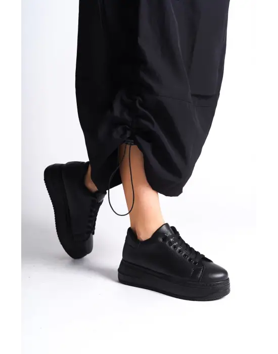Bıana Bağcıklı Ortopedik Taban Kadın Sneaker Spor Ayakkabı St - Siyah