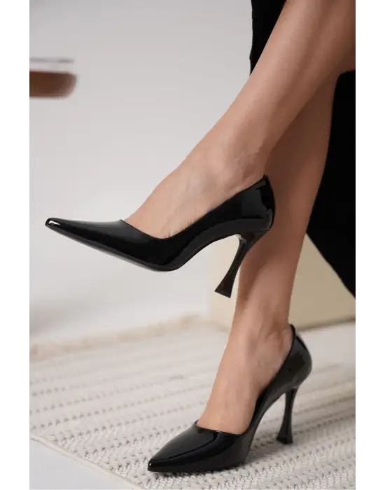 Blade Siyah Rugan Kadın Stiletto