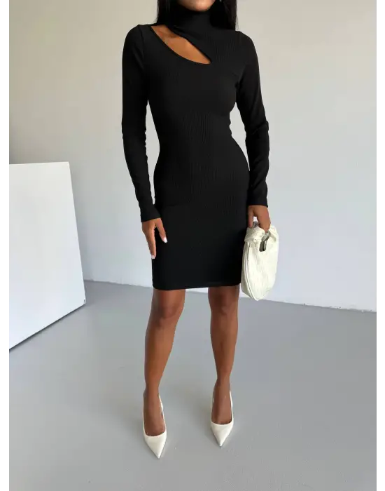 Boğazlı Gögüs Dekolteli Elbise Siyah F2333