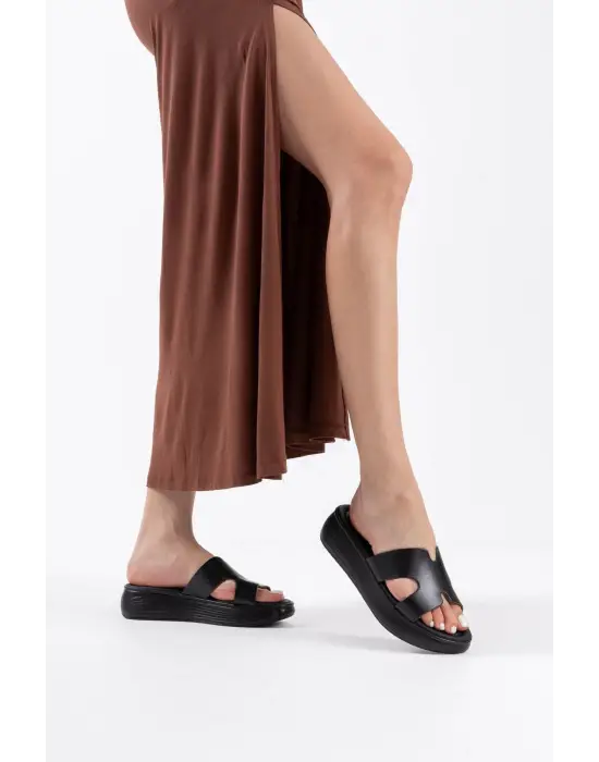 Borlina Siyah Hakiki Deri Terlik