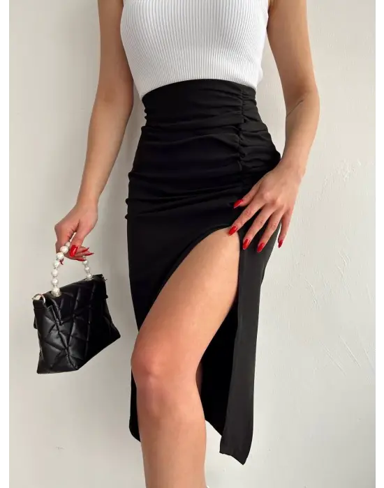Büzgülü Uzun Yırtmaçlı Midi Boy Etek Siyah
