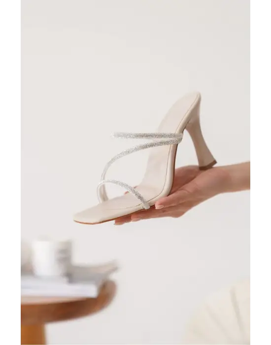 Capella Bej Kadın Taşlı Topuklu Terlik