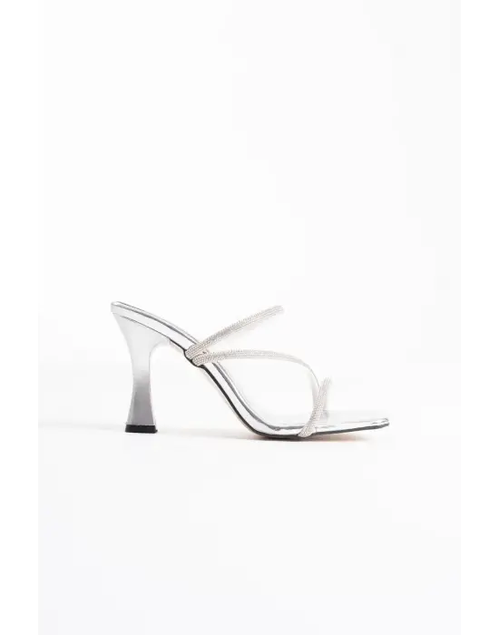 Capella Gümüş Kadın Taşlı Topuklu Terlik