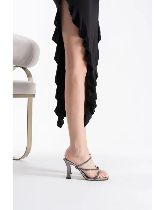 Capella Platin Taşlı Topuklu Kadın Terlik