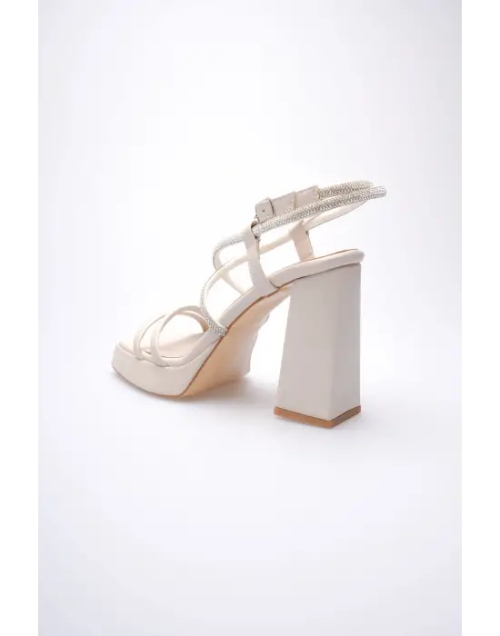 Kadın Bej Topuklu Sandalet TR12MY02C