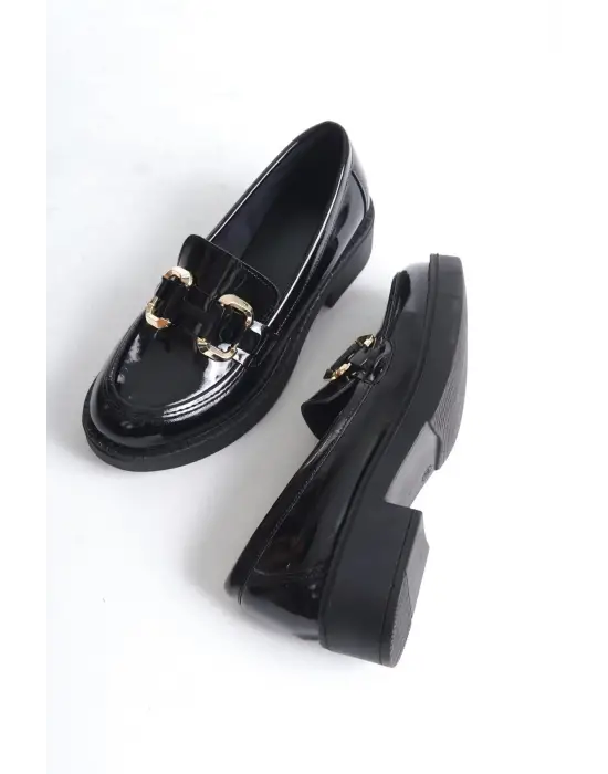 Caro Rugan Siyah Gold Tokalı Kadın Loafer