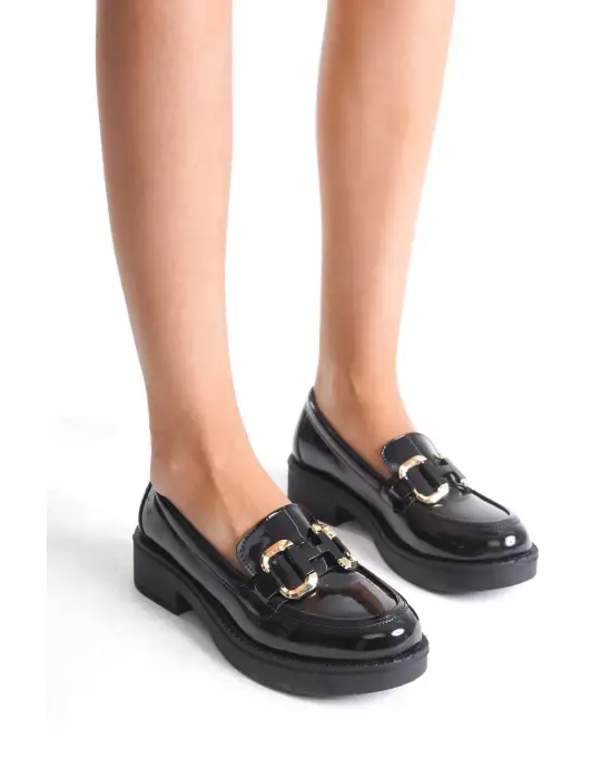 Caro Rugan Siyah Gold Tokalı Kadın Loafer