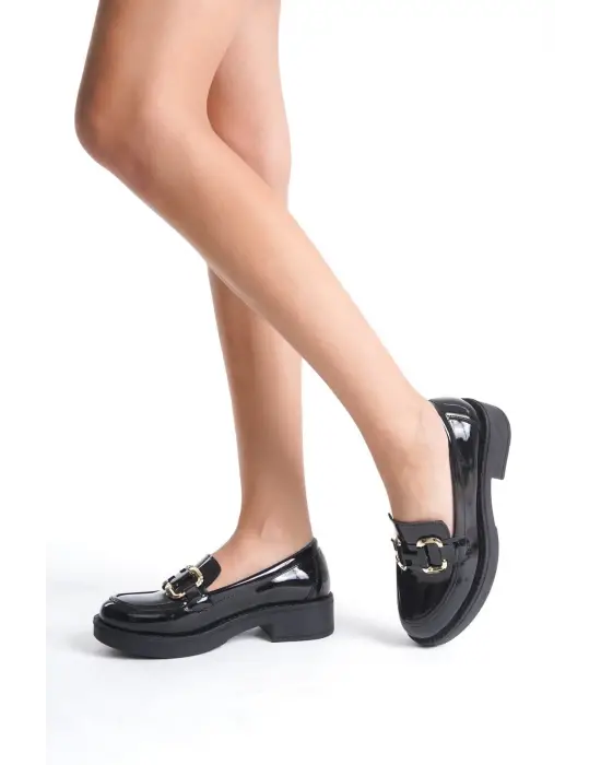 Caro Rugan Siyah Gold Tokalı Kadın Loafer