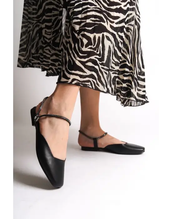 Carolıne Lastikli Ortopedik Rahat Taban Bilekten Taş Detaylı Kadın Babet Ayakkabı  St - Siyah