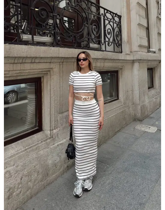 Çizgili Etekli Takım Beyaz S3609