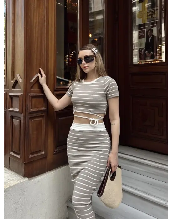 Çizgili Etekli Takım Vizon S3609