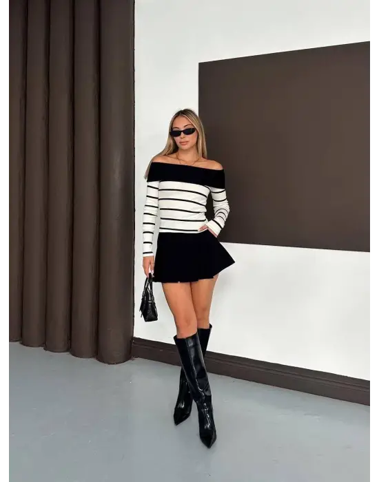 Çizgili Madonna Yaka Kaşkorse Bluz Beyaz A844