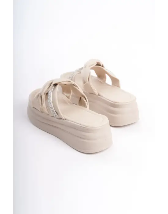 Clara Düz Topuklu Kurdele Desenli Taşlı Kalın Ve Ortopedik Taban Kadın Terlik  Kt - Krem