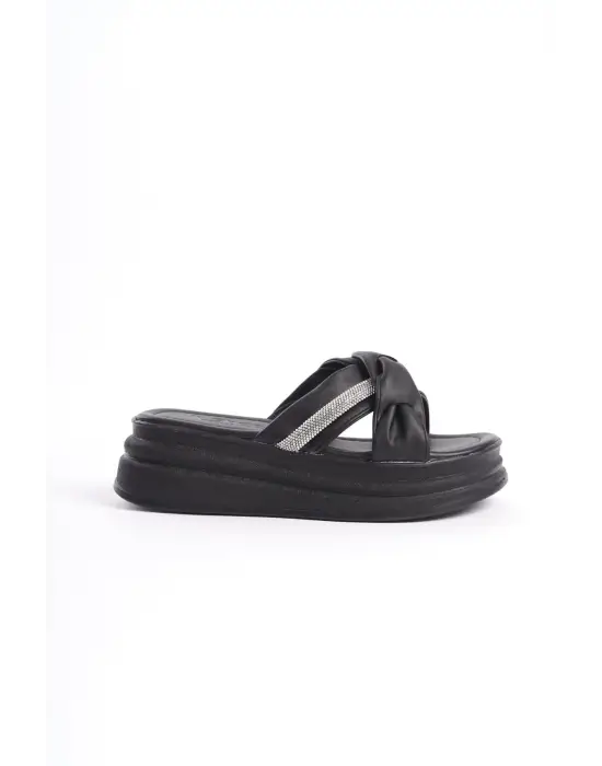 Clara Düz Topuklu Kurdele Desenli Taşlı Kalın Ve Ortopedik Taban Kadın Terlik  St - Siyah