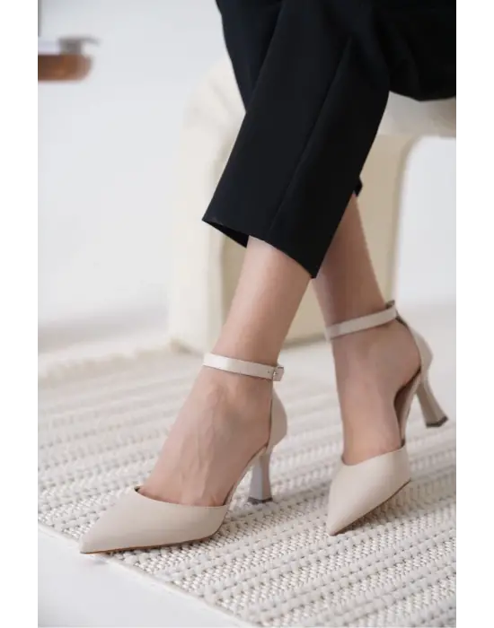 Clara Kadın Bej Topuklu Ayakkabı