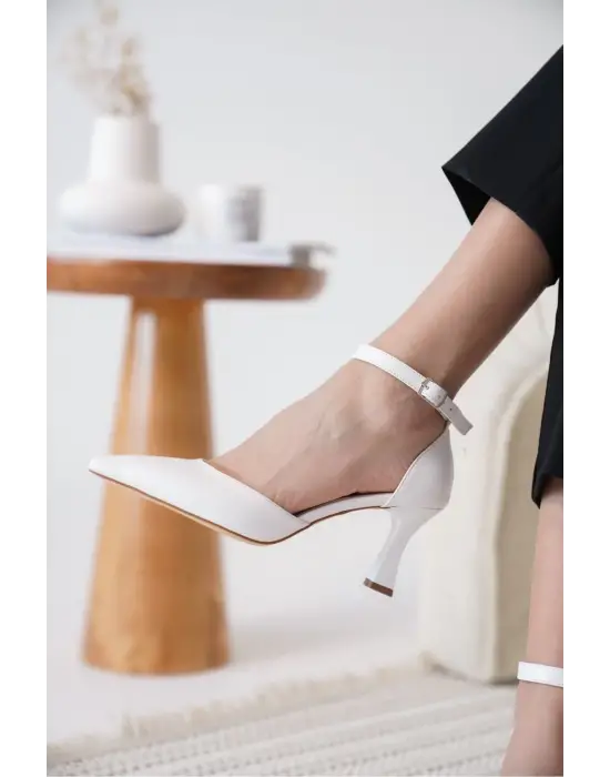 Clara Kadın Beyaz Topuklu Ayakkabı
