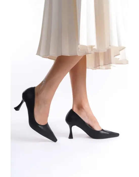 Cordelia Kadın Mat Siyah Stiletto