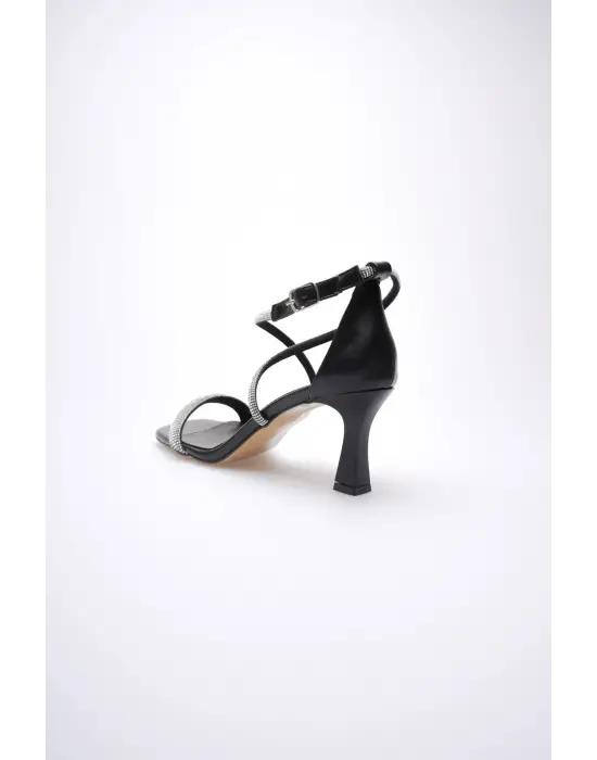 Siyah Kadın Topuklu Sandalet TR12MY03A