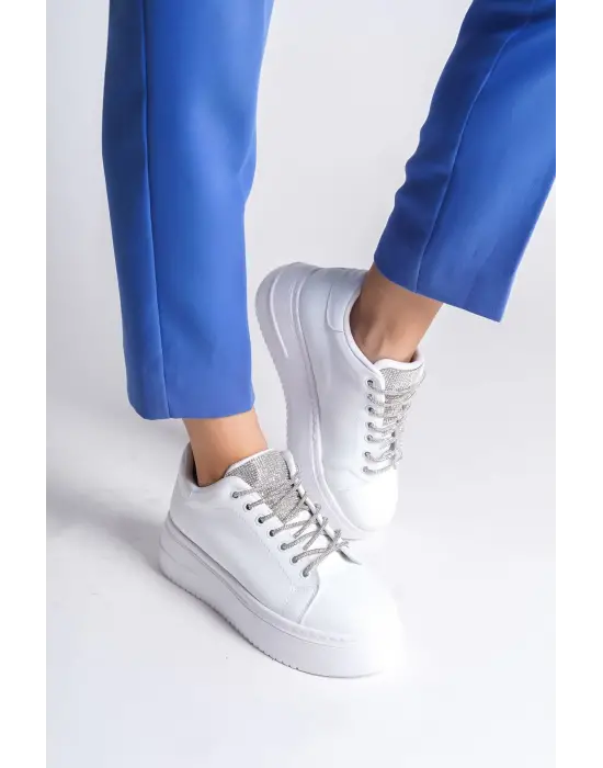 Della Bağcıklı Ortopedik Taban Taşlı Kadın Sneaker Spor Ayakkabı Bt - Beyaz