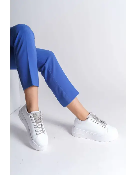 Della Bağcıklı Ortopedik Taban Taşlı Kadın Sneaker Spor Ayakkabı Bt - Beyaz