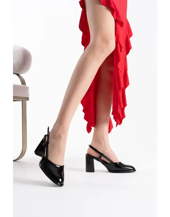 Denma Siyah Rugan Kadın Topuklu Ayakkabı