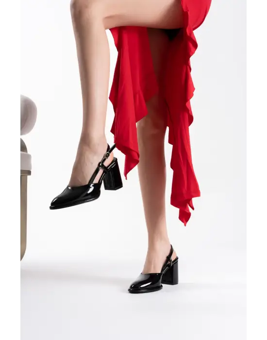 Denma Siyah Rugan Kadın Topuklu Ayakkabı