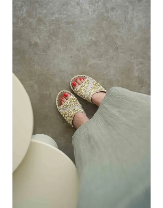 Dennis Kadın Bej Taş İşlemeli Terlik