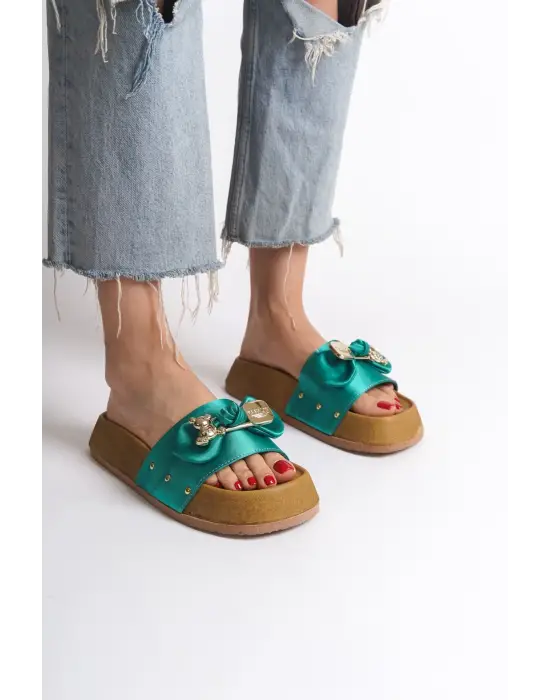 Dıla Kalın Ve Ortopedik Taban Ayıcıklı Saten Kadın Terlik  Kt - Yeşil