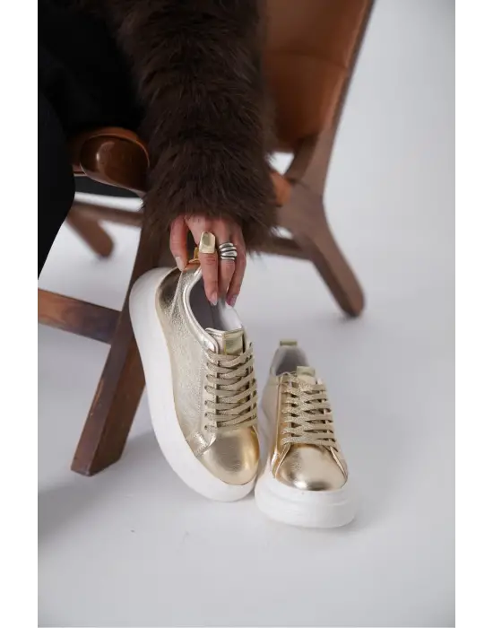 Dina Kadın Altın Sneaker