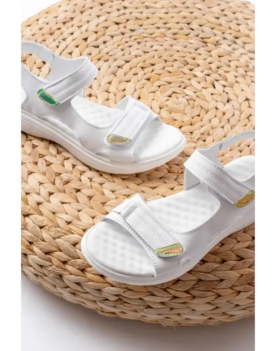 DM-363  Beyaz Baret Cırtlı Dikişli Günlük Kadın Sandalet