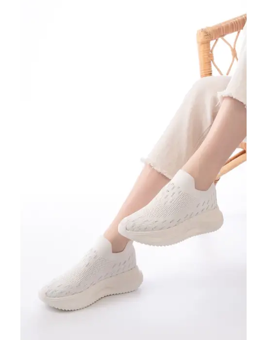 Dm-707  Beyaz Fileli Faillant Taban Taş Aksesuarlı Günlük Spor Ayakkabı