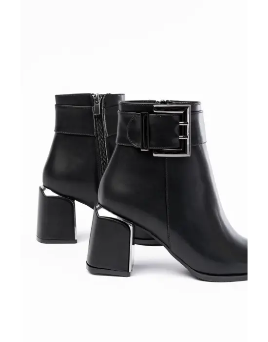 Siyah Toka Aksesuarlı Topuklu Fermuarlı Günlük Kadın Bot