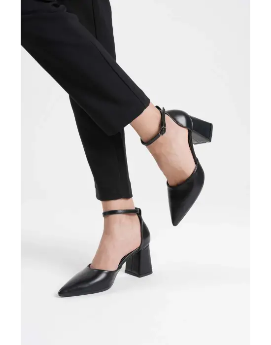 Doren Siyah Cilt Kadın Topuklu Ayakkabı