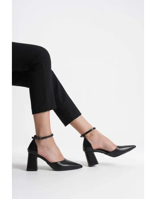 Doren Siyah Cilt Kadın Topuklu Ayakkabı