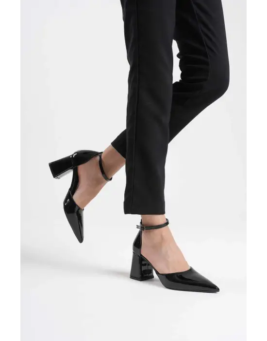 Doren Siyah Rugan Kadın Topuklu Ayakkabı