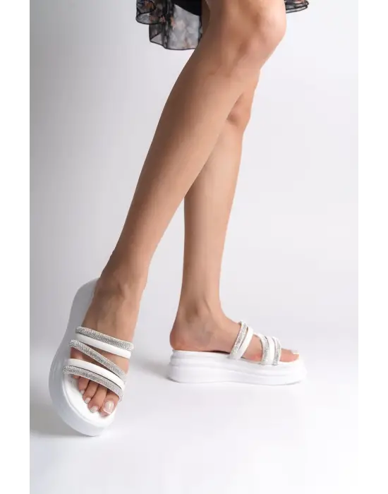Elıse Düz Topuklu Şeritli Taşlı Kalın Ve Ortopedik Taban Kadın Terlik  Bt - Beyaz