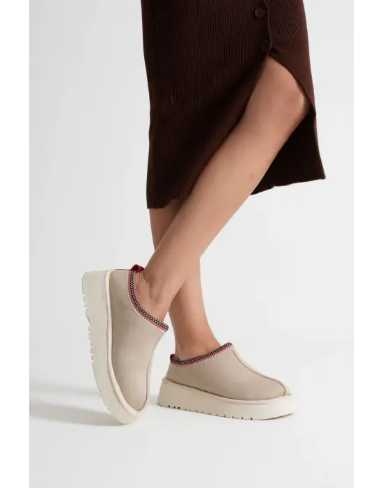 Elsa Kadın Bej Kışlık Kürklü Terlik