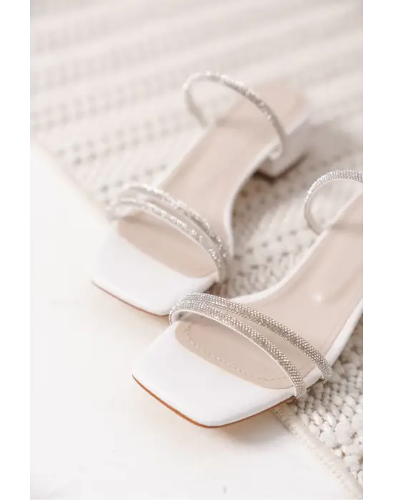 Emma Kadın Kalın Topuklu Beyaz Terlik