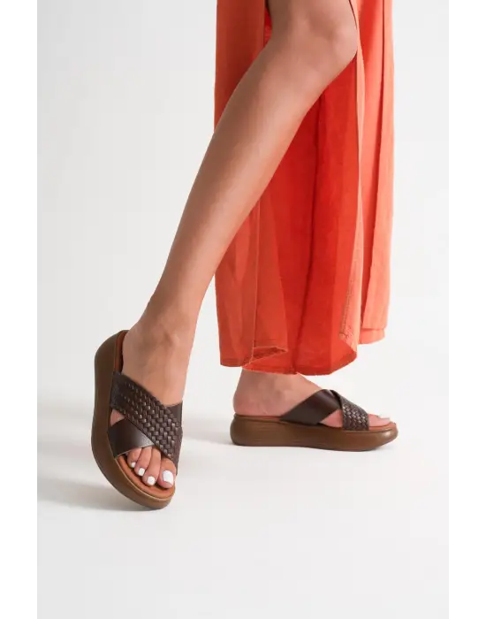 Fayn Acı Kahve Örgü Desenli Hakiki Deri Terlik