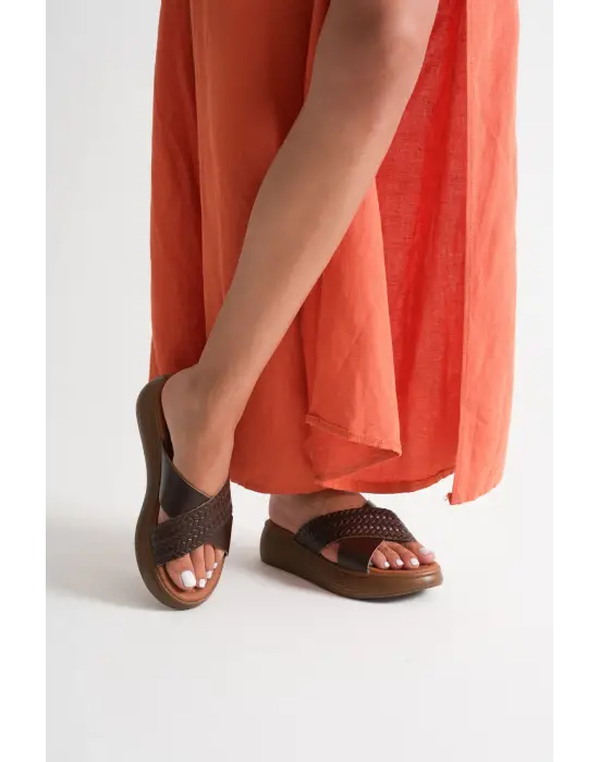 Fayn Acı Kahve Örgü Desenli Hakiki Deri Terlik