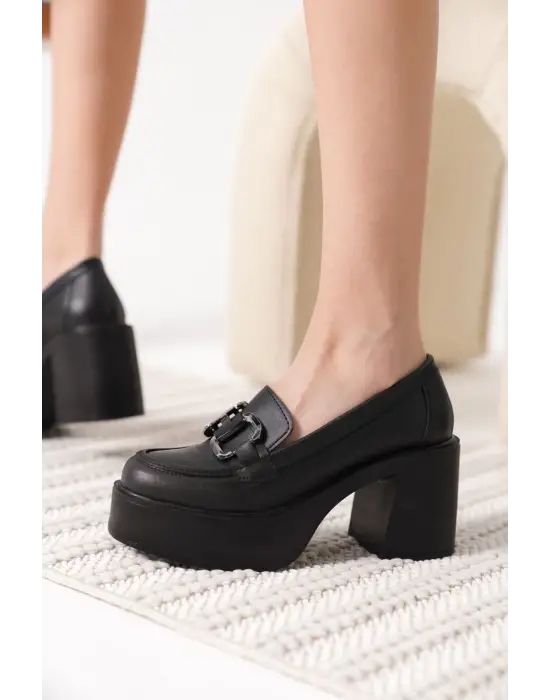 Felice Siyah Gümüş Tokalı Kadın Loafer