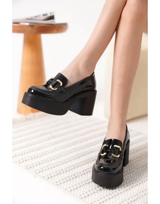 Felice Siyah Rugan Gold Tokalı Kadın Loafer
