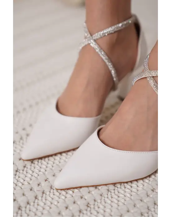 Fiona Taşlı Kadın Beyaz Topuklu Ayakkabı