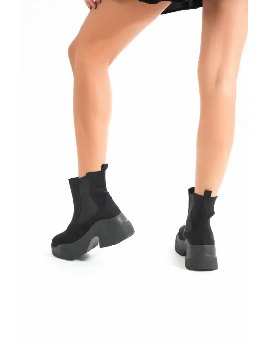 Siyah Süet Yüksek Tabanlı Lastikli Günlük Kadın Bot