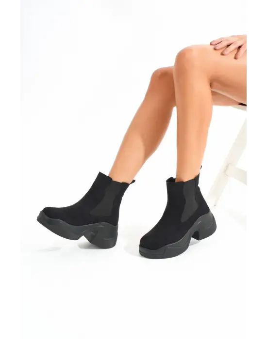 Siyah Süet Yüksek Tabanlı Lastikli Günlük Kadın Bot