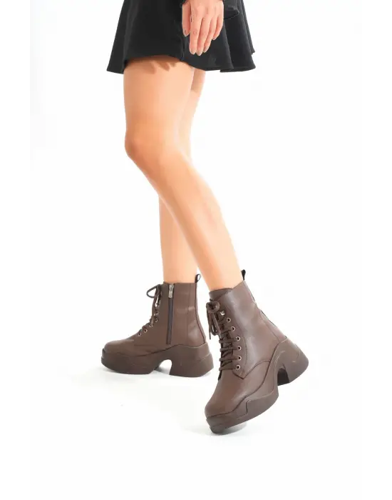 Kahverengi Yüksek Tabanlı Bağcıklı Fermuarlı Günlük Kadın Bot
