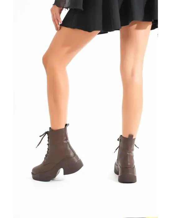 Kahverengi Yüksek Tabanlı Bağcıklı Fermuarlı Günlük Kadın Bot