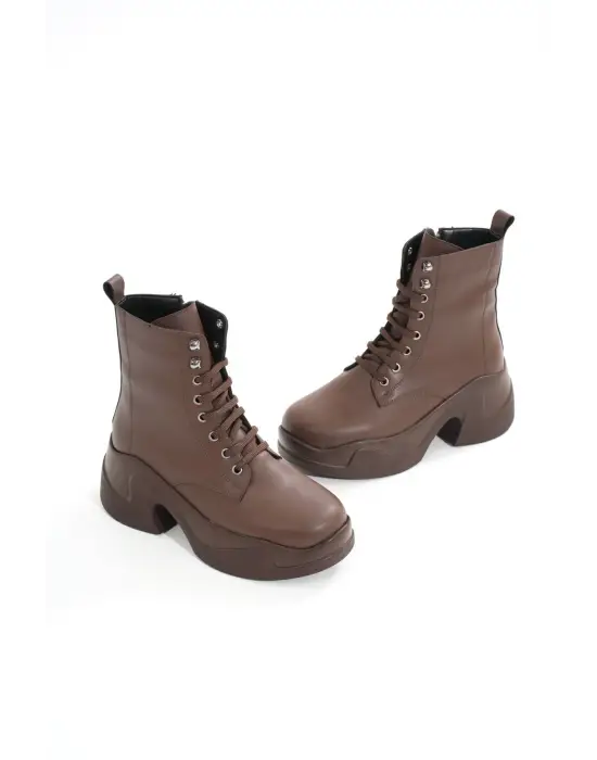 Kahverengi Yüksek Tabanlı Bağcıklı Fermuarlı Günlük Kadın Bot