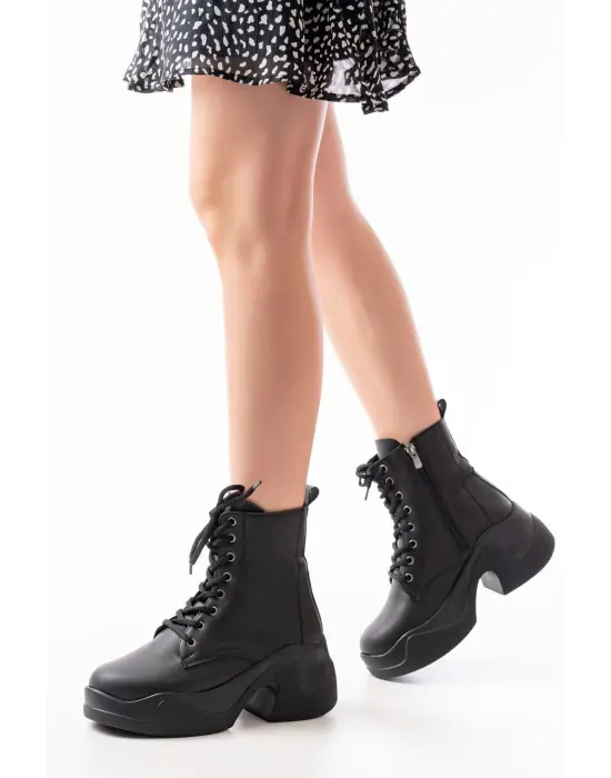 Siyah Yüksek Tabanlı Bağcıklı Fermuarlı Günlük Kadın Bot