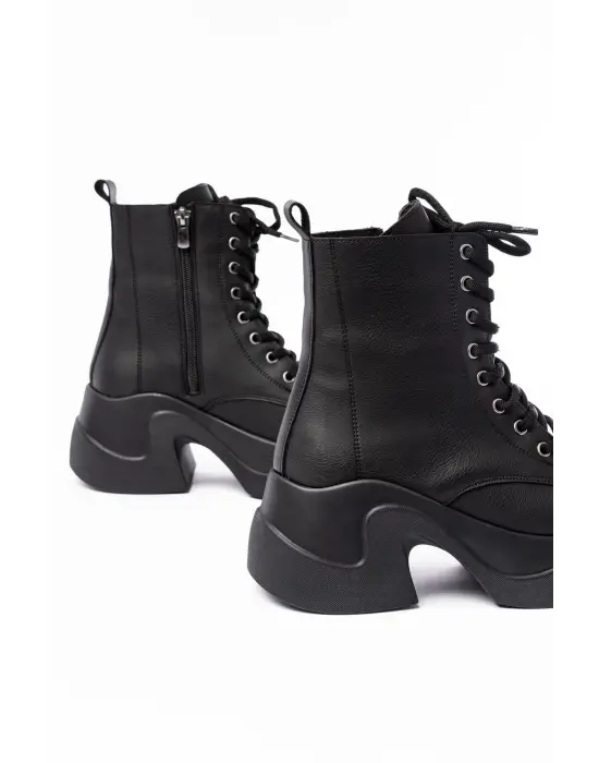 Siyah Yüksek Tabanlı Bağcıklı Fermuarlı Günlük Kadın Bot